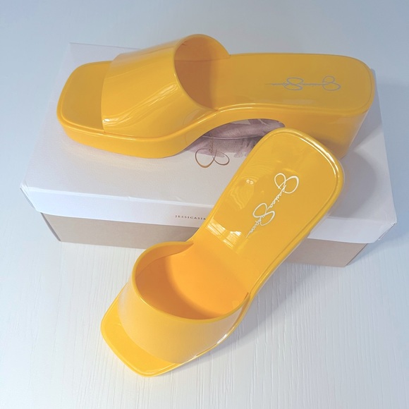 Jessica Simpson Gavena patent slide block heel, square toe sandle, yellow NWT S6 - Picture 1 of 15